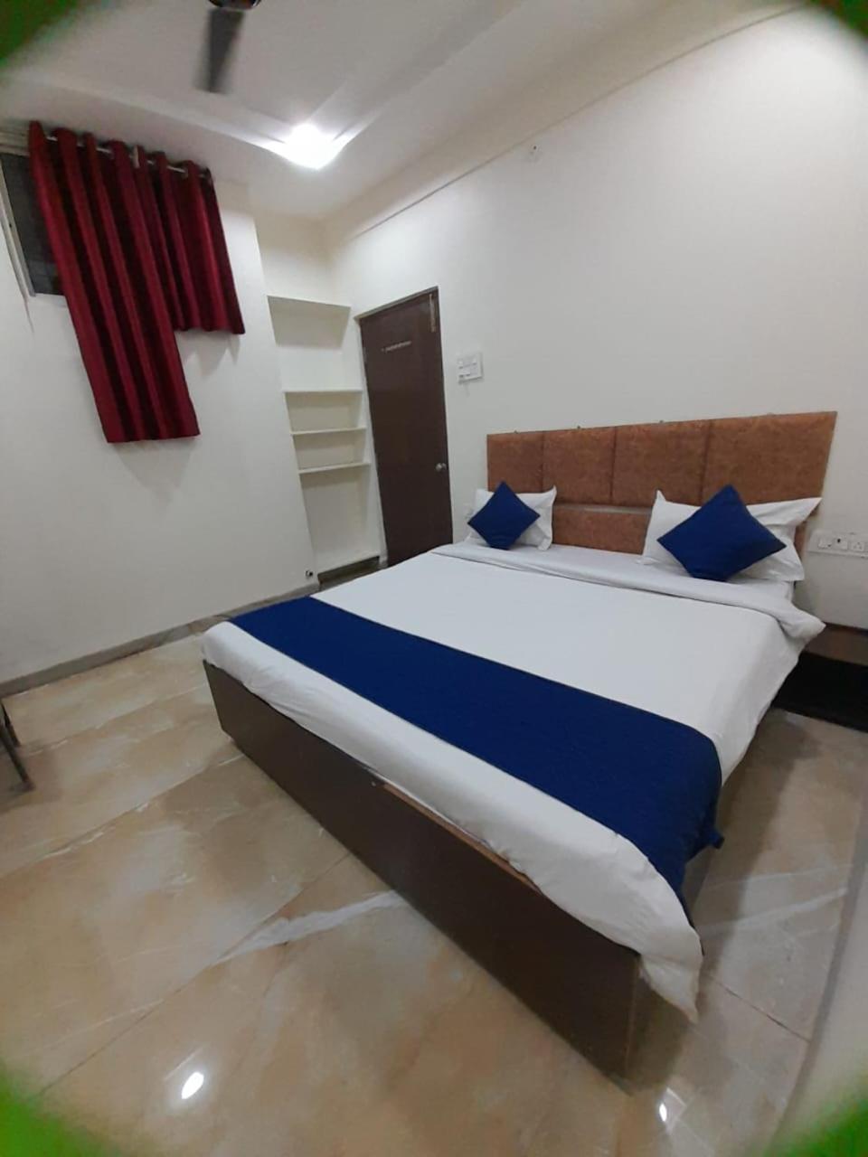 Hotel Abhinandan อินดอร์ ภายนอก รูปภาพ